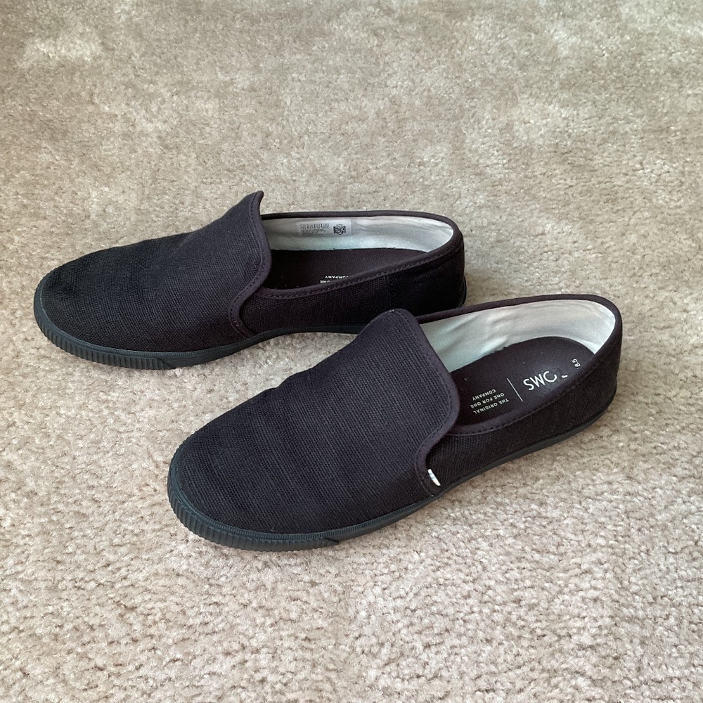 TOMS Clemente Black Canvas Slip-ons 8.5 Women